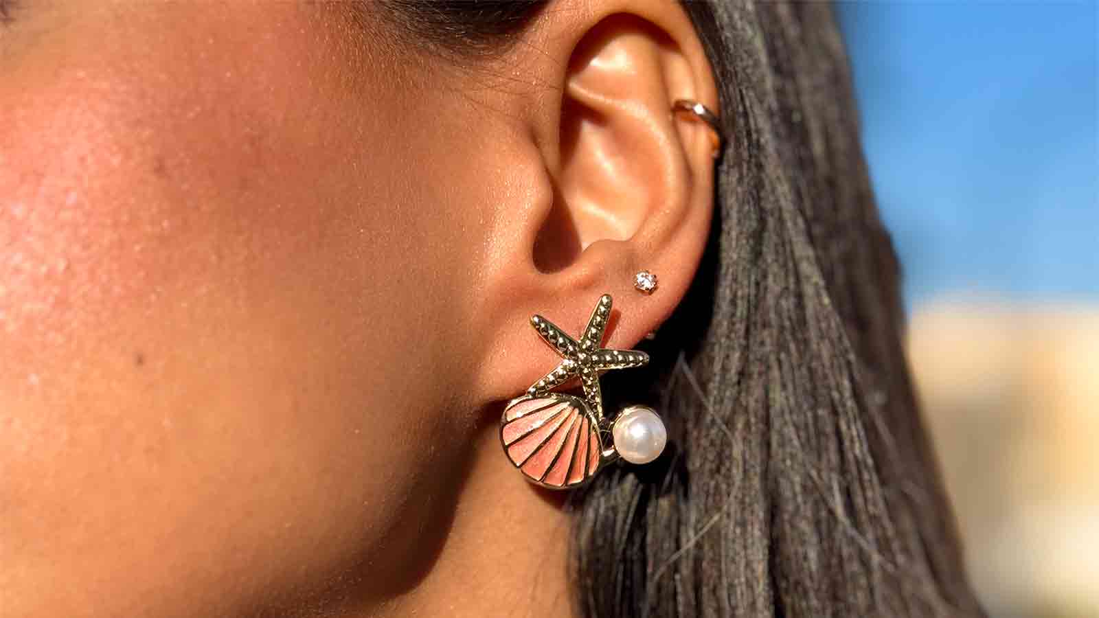 گوشواره رنگی طرح ستاره دریایی و صدف