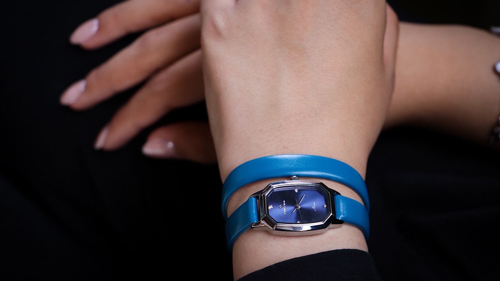 ساعت دنیل سزار بند چرم دو ردیف